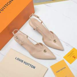 Picture of Louis Vuitton Shoes _SKULVsz35-417cmmnf030213524